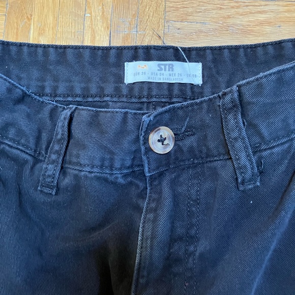 stradivarius cargo pants
size 04 (us) - Picture 3 of 3